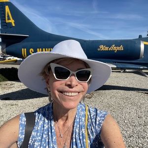 Meet your Posher, Evanne